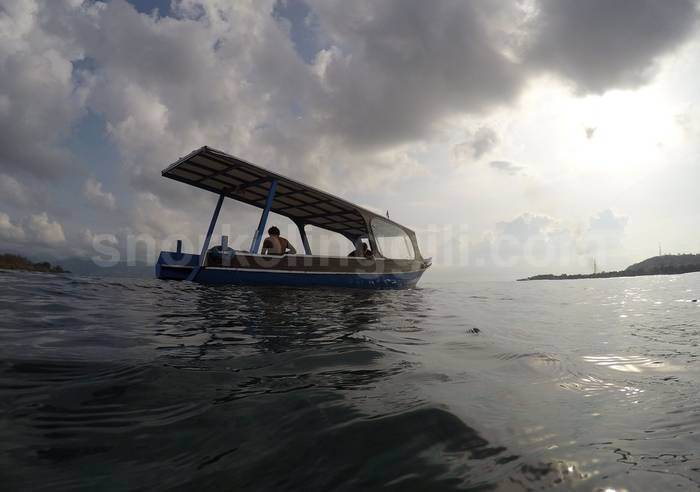 snorkeling boat
