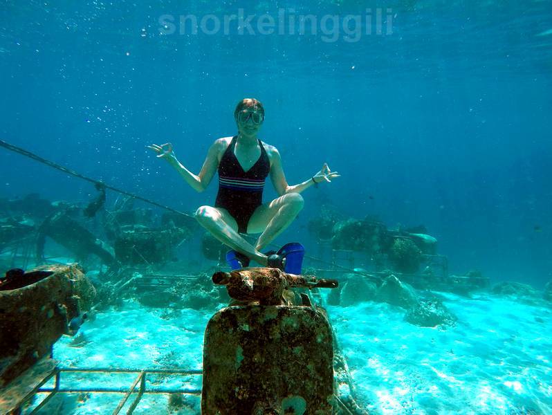 vespa underwater gili trawangan